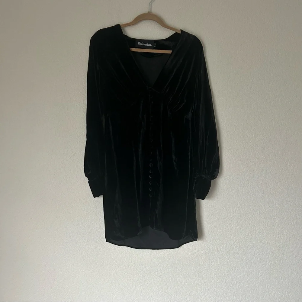 Realisation Par The Leekley Dress in Black Velvet - Picture 3 of 6